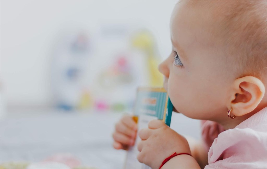 ¿Debemos revisar la boca y cuidar de la salud oral del bebé?