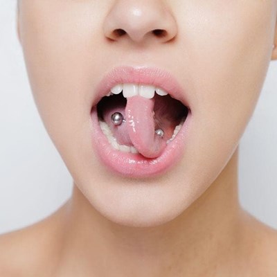 Piercings y problemas dentales